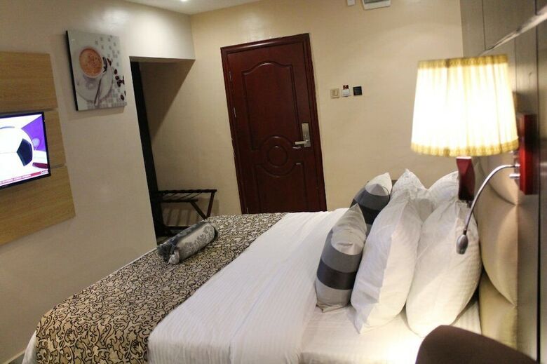 de Santiago Milan Hotel And Suites