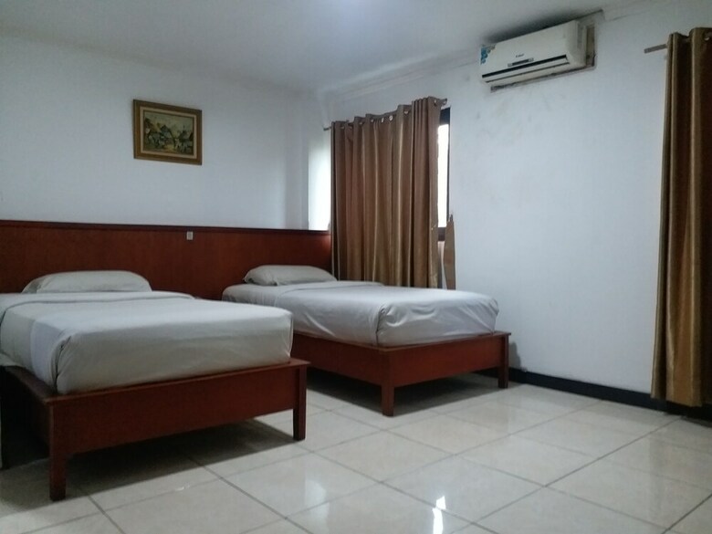 Hotel Oyo 2348 Ende Elok