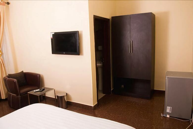 Hotel Sotel Suites Limited