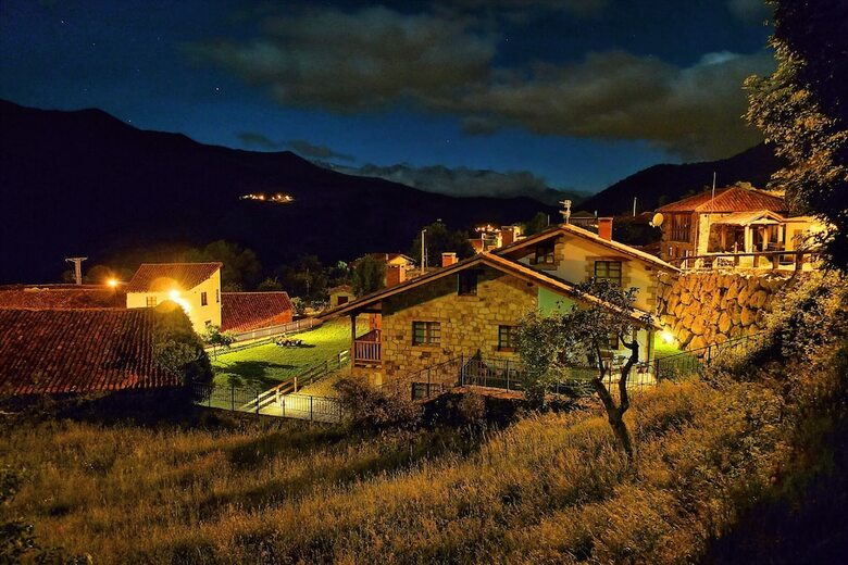 Agroturismo Viviendas Rurales Los Llares
