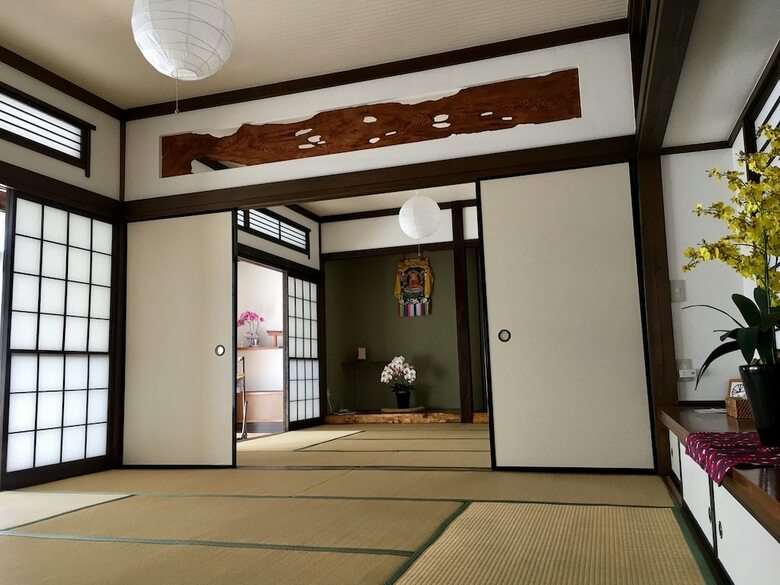 Mitsuba House