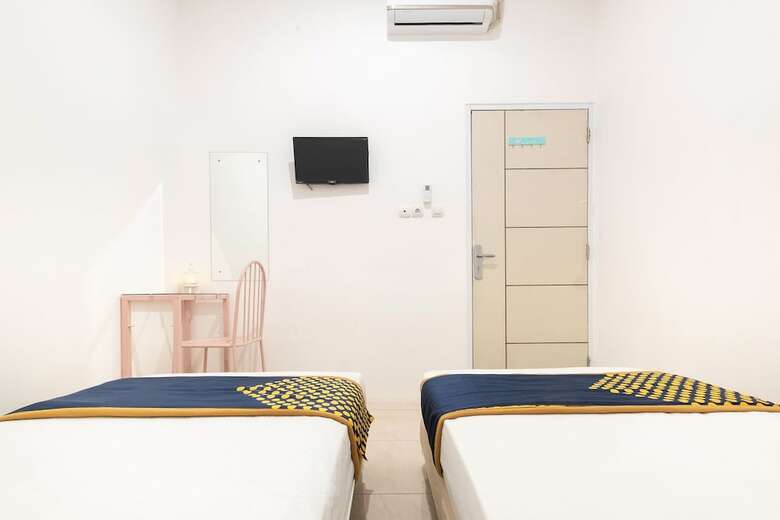 Hostal Oyo 2296 Star House