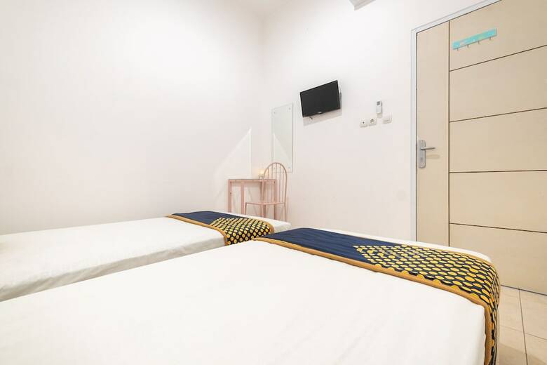 Hostal Oyo 2296 Star House