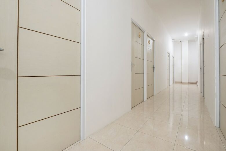 Hostal Oyo 2296 Star House