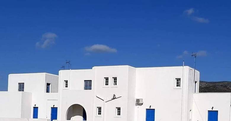 Paros King Luxury Apartments