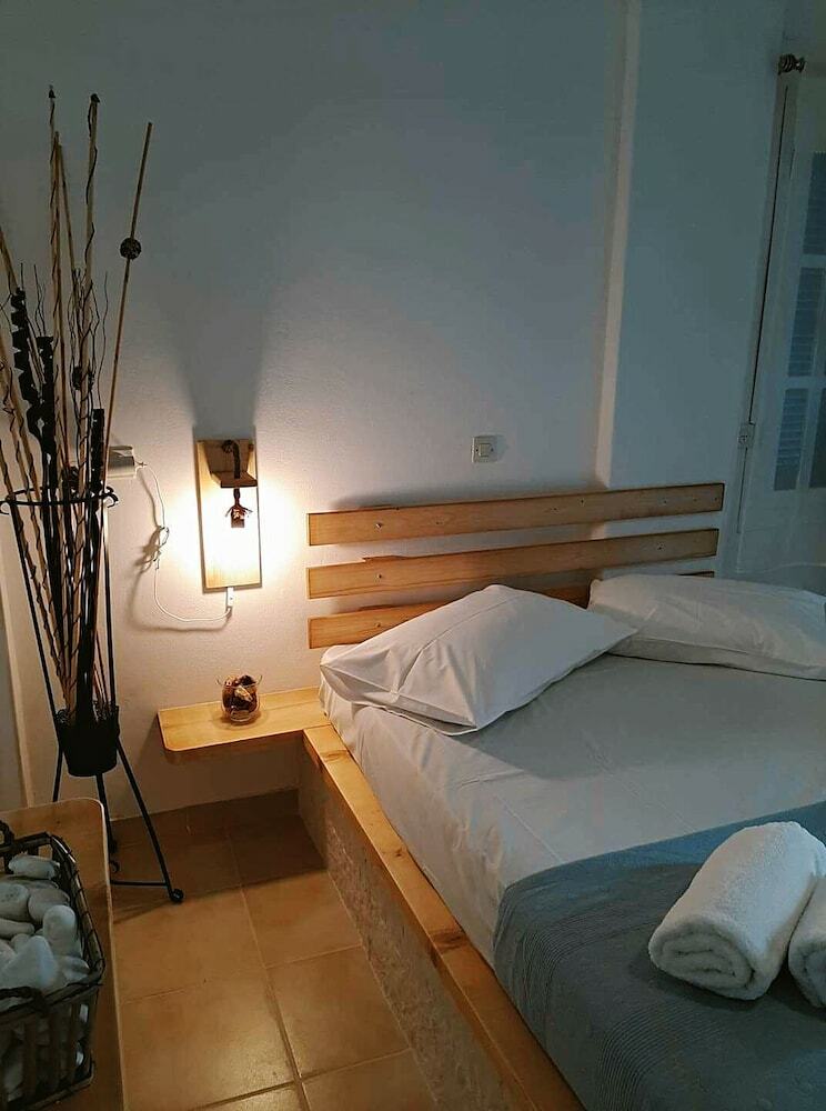 Paros King Luxury Apartments