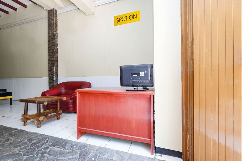 Hostal Spot On 2240 Simpang Tujuh Residence