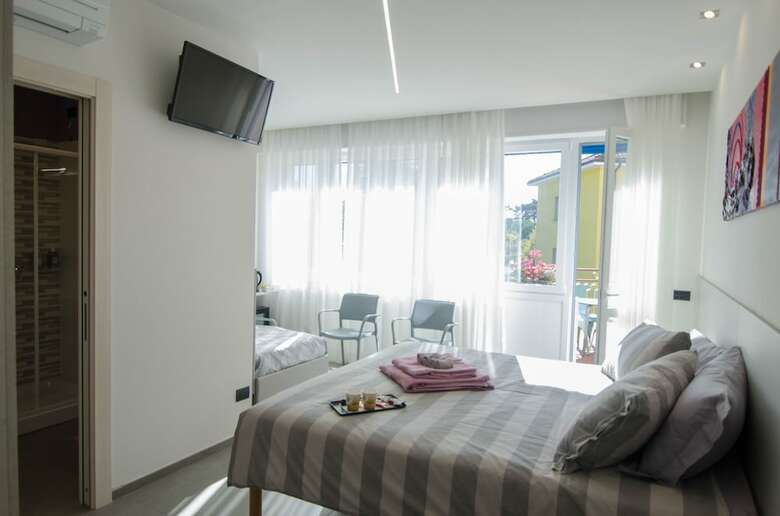 Hotel Varese Comfort Room