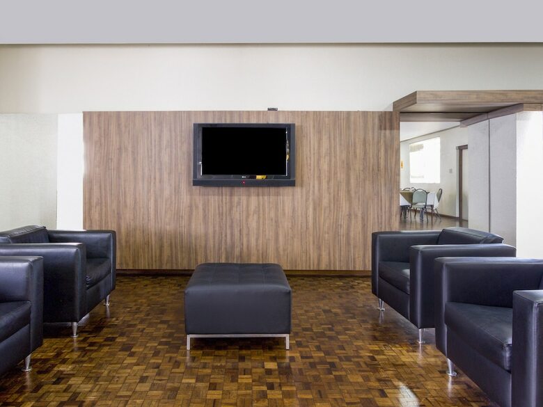 Oyo Hotel Pax Express