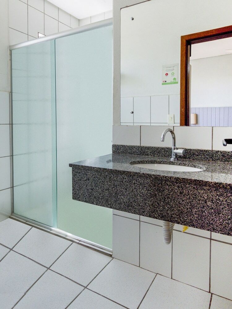 Oyo Hotel Pax Express