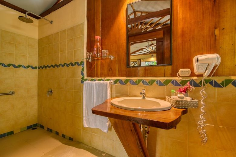 Hotel Shawandha Ecolodge