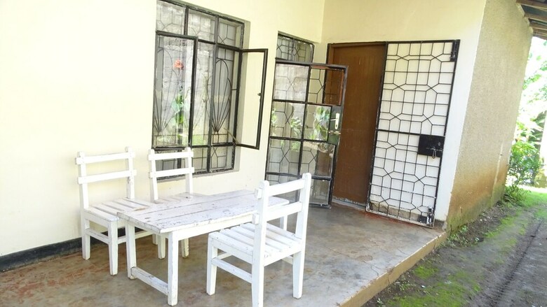 Bed & Breakfast Fahari Africa