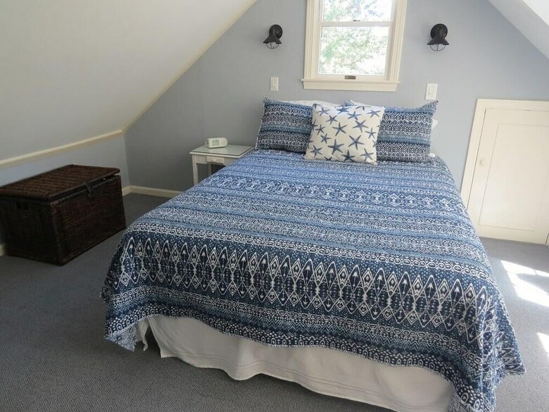 46 Fairview Drive South - Three Bedroom House