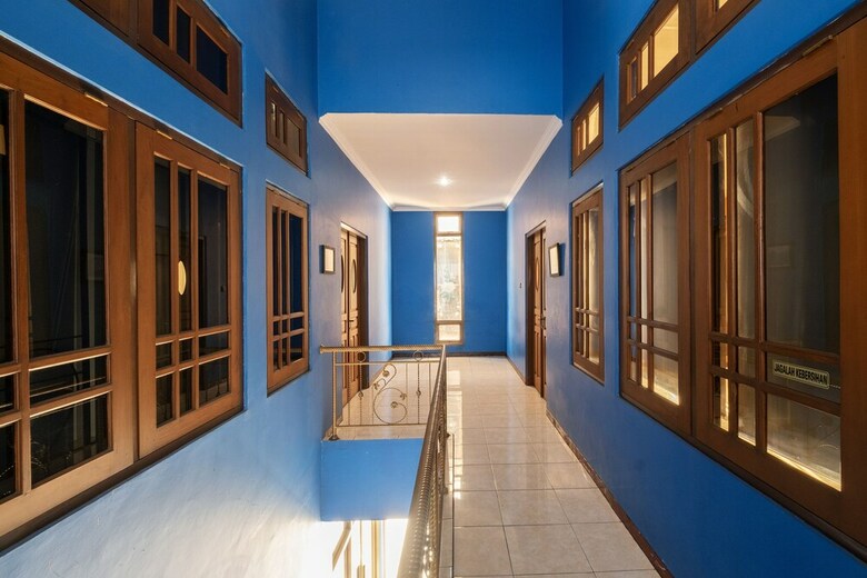 Hostal Oyo 2469 Cashlez Homestay