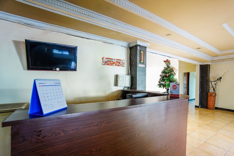 Oyo 2217 Galaxy Hotel