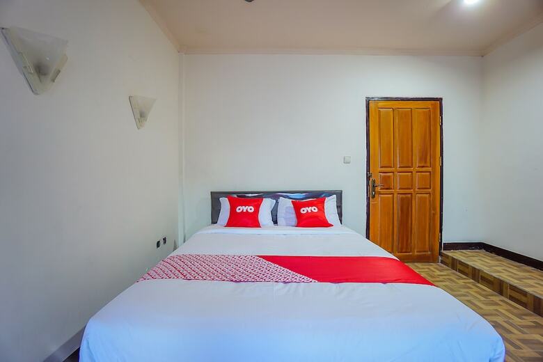 Oyo 2217 Galaxy Hotel