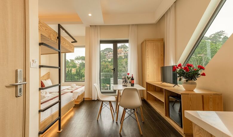 Hotel Redpine Condotel