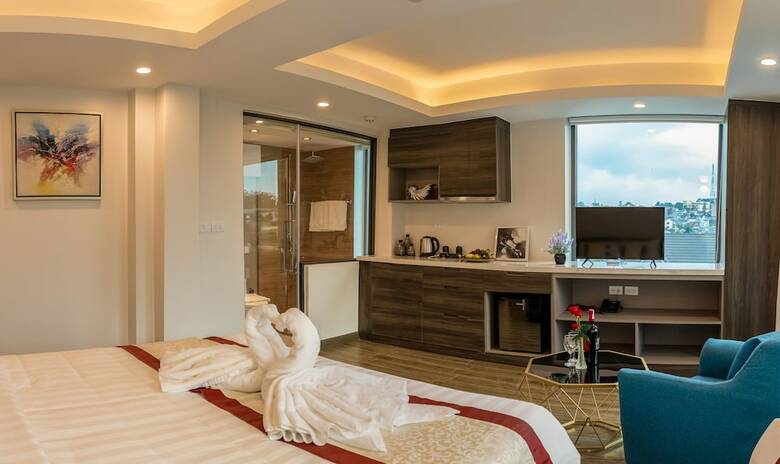 Hotel Redpine Condotel