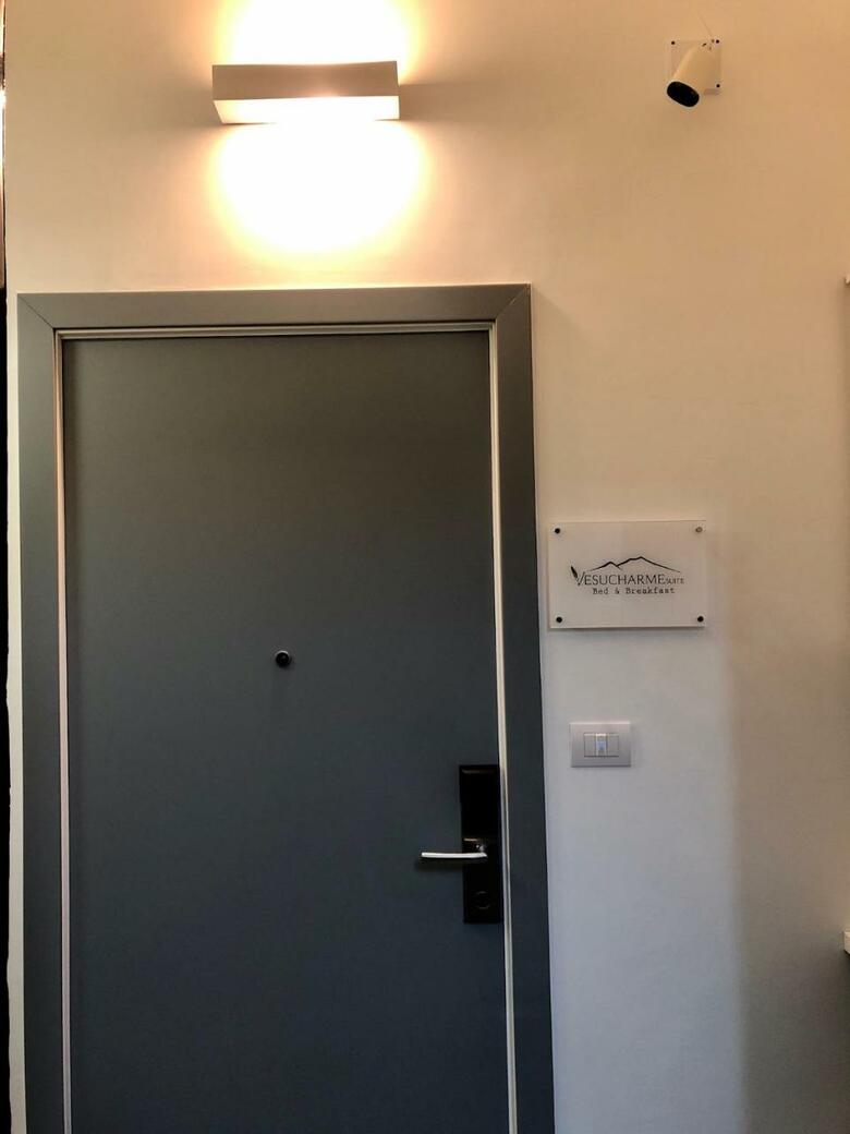 Bed & Breakfast Vesucharme Suite