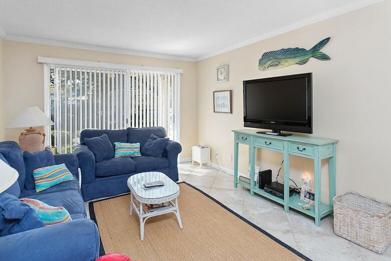 Ocean Walk Three Bedrooms By Hodnett Cooper