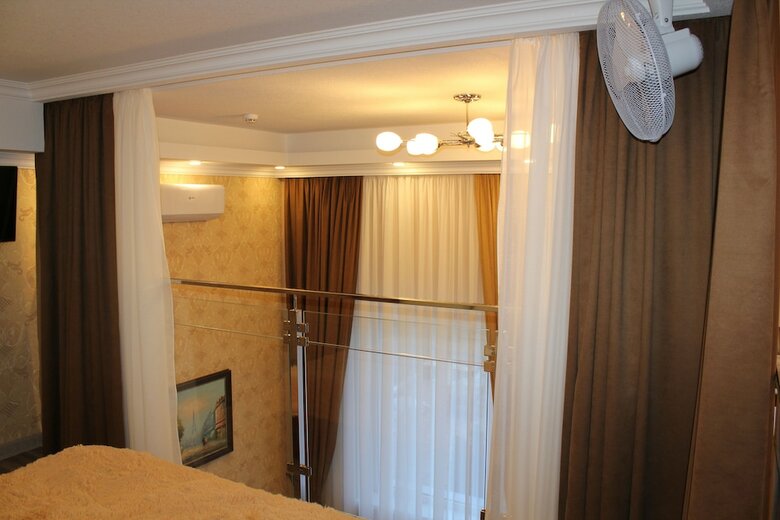 Tesoro Hotel