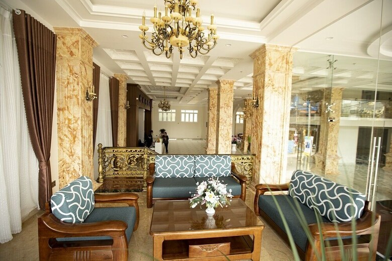 Mai Vang II Hotel