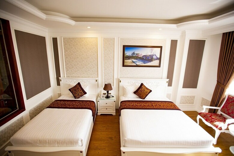 Mai Vang II Hotel