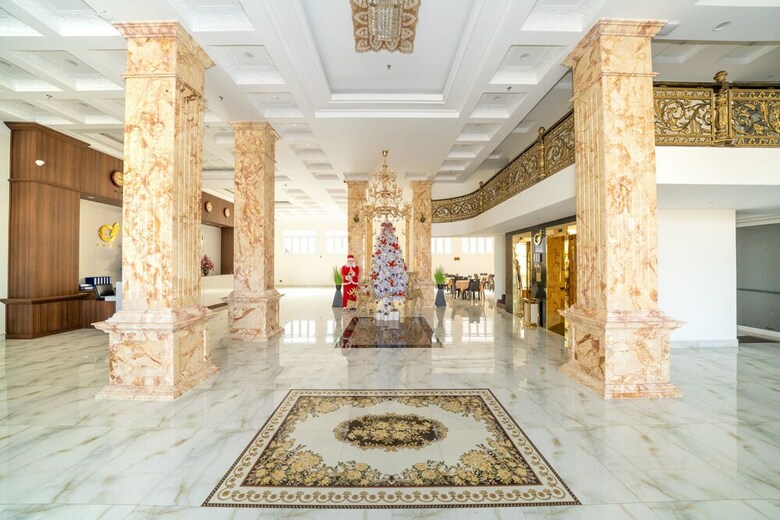 Mai Vang II Hotel