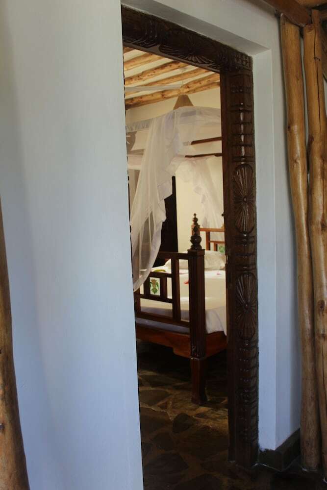 Bed & Breakfast Makini House