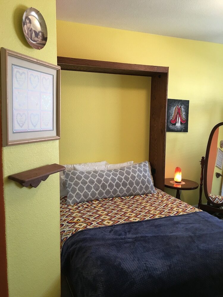 Hotel Cheyenne Crossing