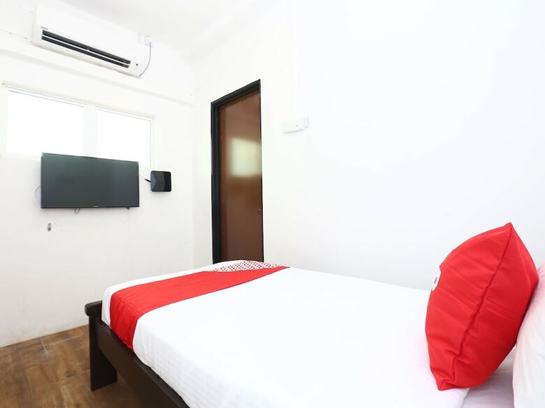 Oyo 89678 Ady Hotel