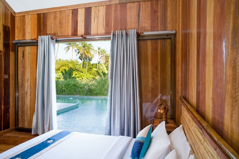 Hotel Floating Khmer Village Resort