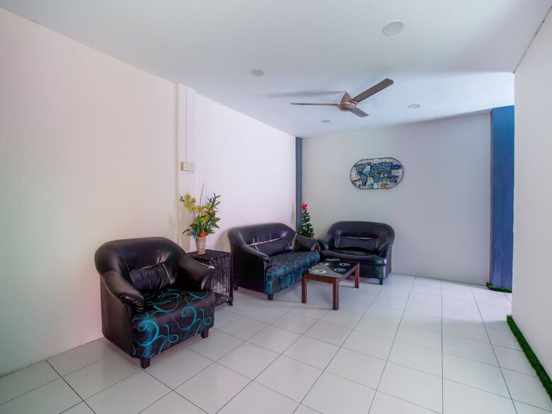 Oyo 89895 Senses Budget Hotel