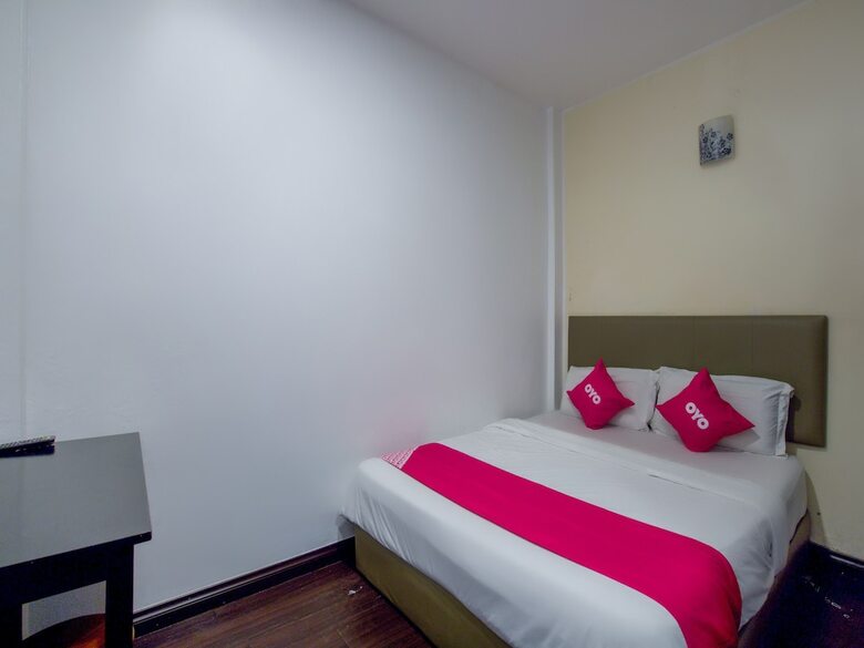 Oyo 89895 Senses Budget Hotel