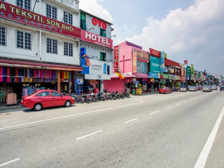 Oyo 89895 Senses Budget Hotel