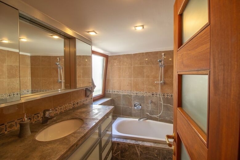Art Apartment In Mamila