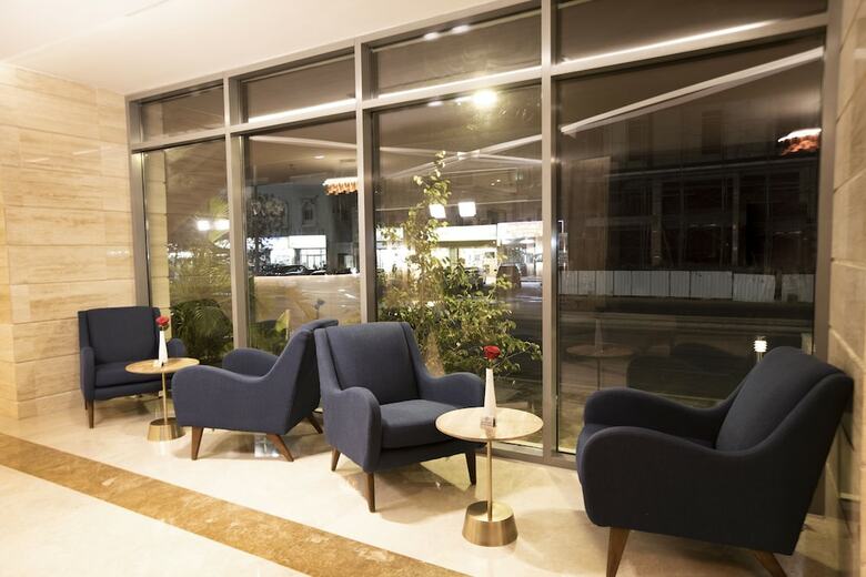 Eva Hotel