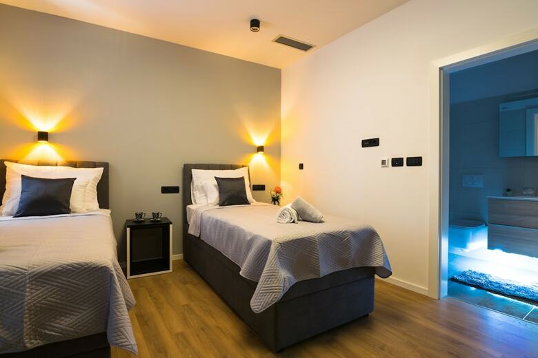 Bed & Breakfast Sky & Sun Luxury Rooms