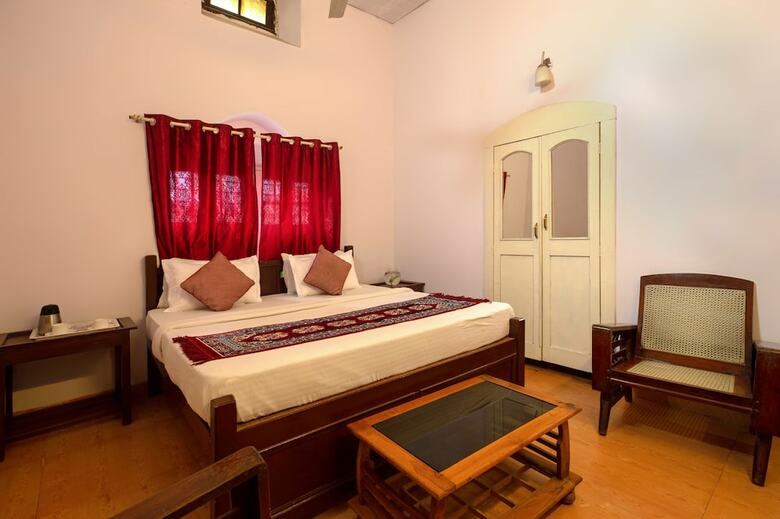 Hotel Sanand Heritage Mount Abu