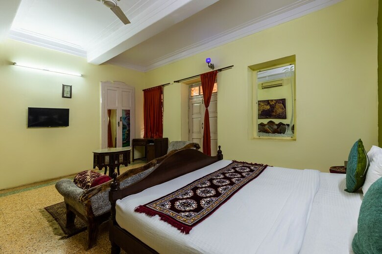 Hotel Sanand Heritage Mount Abu