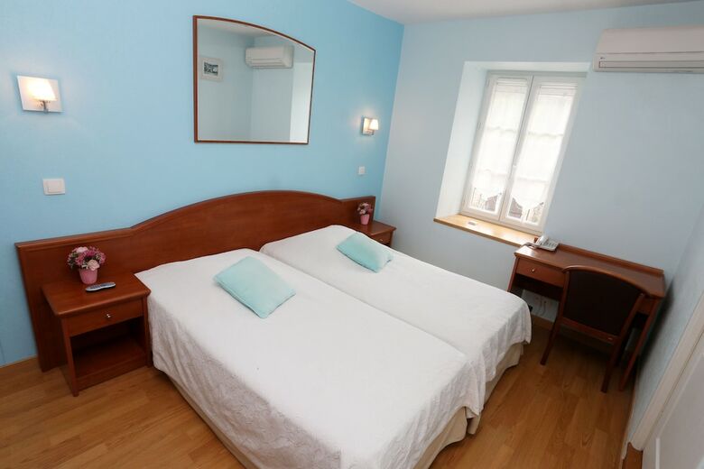 Hotel Chambres D'hotes La Chaumiere