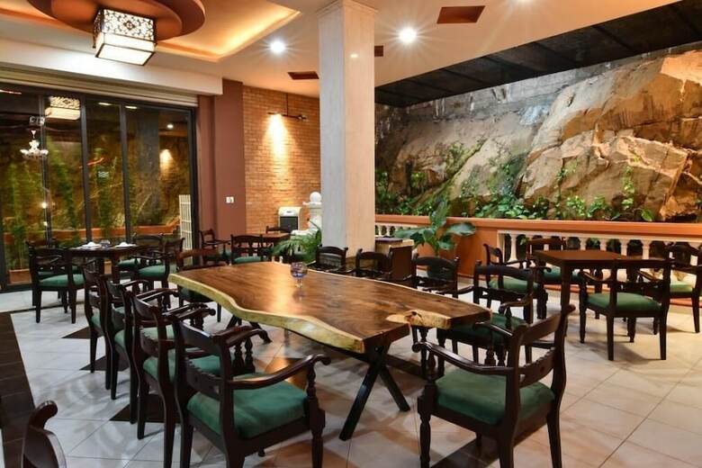 Nathalie's Vung Tau Restaurant & Hotel