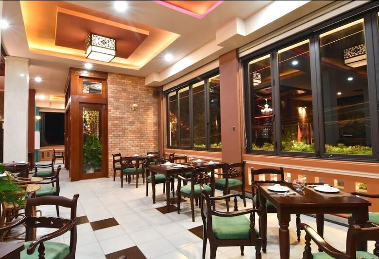 Nathalie's Vung Tau Restaurant & Hotel