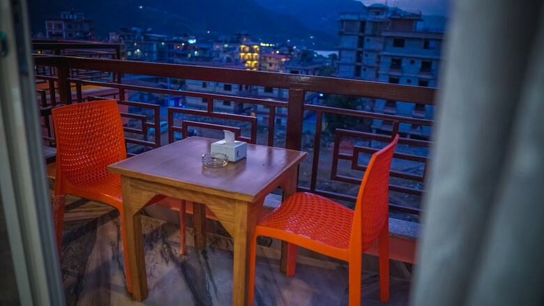 Hotel Fewa Suites