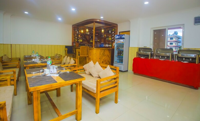Hotel Fewa Suites