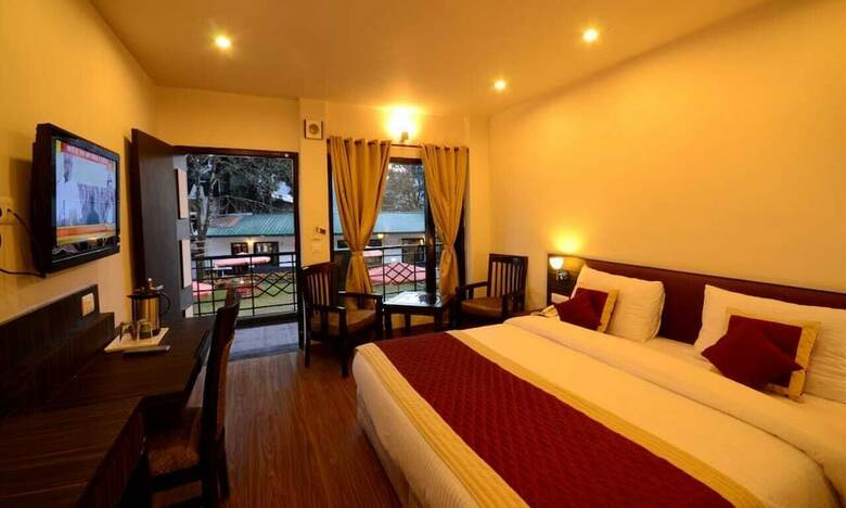 Hotel Raj Bilas Palace