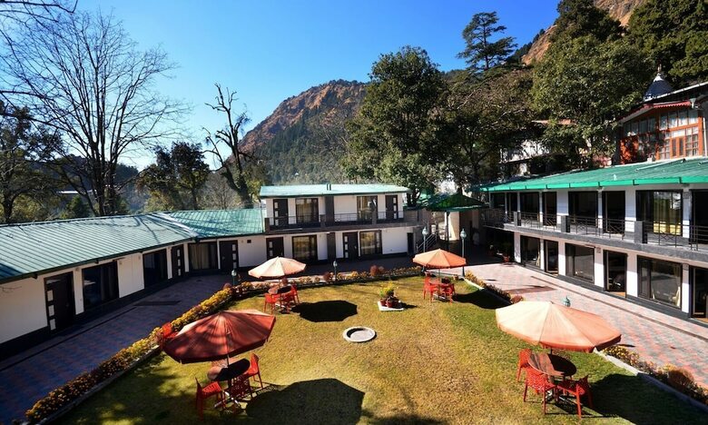 Hotel Raj Bilas Palace