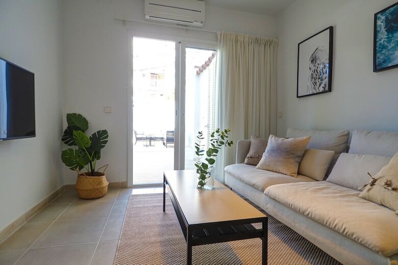 San Sebastian Apartment With Patio