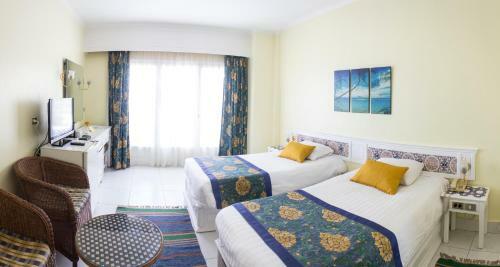Hotel Lotus Bay Resort