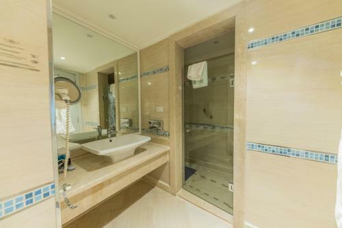 Hotel Sunrise Grand Select Crystal Bay Resort Hurghada